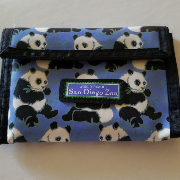 Trifold wallet - Picture 1 of 3